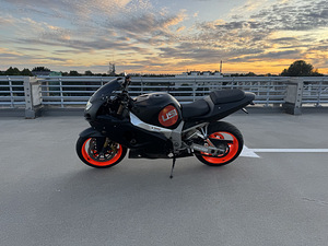 Suzuki GSX-R 1000 (4 фото из 5)