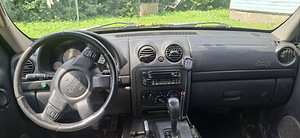 Jeep Cherokee 2.8 CRD (110кВт) (14 фото из 15)