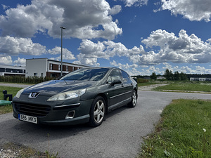 Аренда автомобиля (4 фото из 4)
