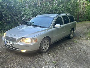 Volvo V70 2.4d 136 кВт (1 фото из 8)