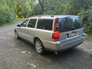 Volvo V70 2.4d 136 кВт (4 фото из 8)