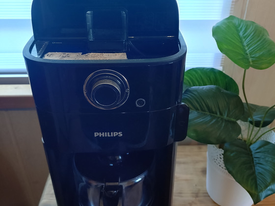 Продается кофемашина PHILIPS с кофемолкой