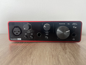 Focusrite Scarlett Solo 3rd Gen USB-аудиоинтерфейс (3 фото из 4)