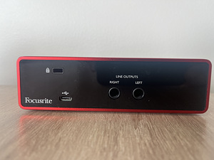 Focusrite Scarlett Solo 3rd Gen USB-аудиоинтерфейс (4 фото из 4)