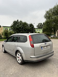 Ford Focus (4 фото из 7)