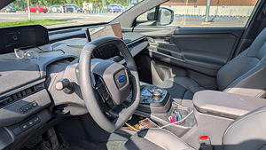 Subaru Solterra Touring Plus (6 фото из 6)