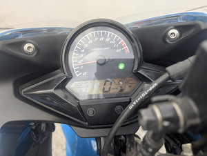 Honda CBR 125R (7 фото из 8)