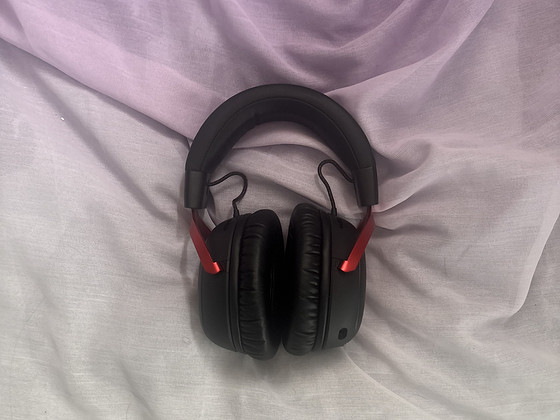HyperX Cloud III Wireless Gaming Headset