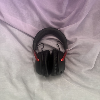 HyperX Cloud III Wireless Gaming Headset