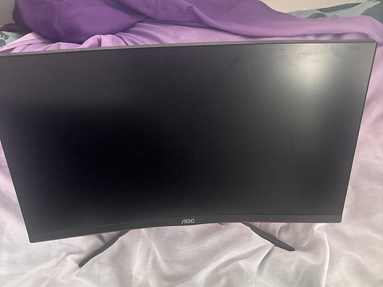 AOC 165Hz Gaming Monitor – Excellent Condition