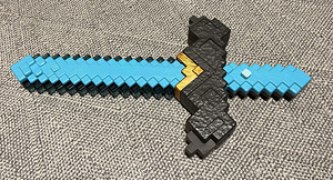 Minecraft mõõk ja kirka kaks ühes. (1 foto / 3)