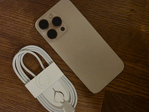 iPhone 16 Pro 128GB Gold , nagu uus , 100% (2 foto / 2)
