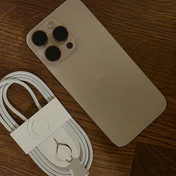 iPhone 16 Pro 128GB Gold , nagu uus , 100%