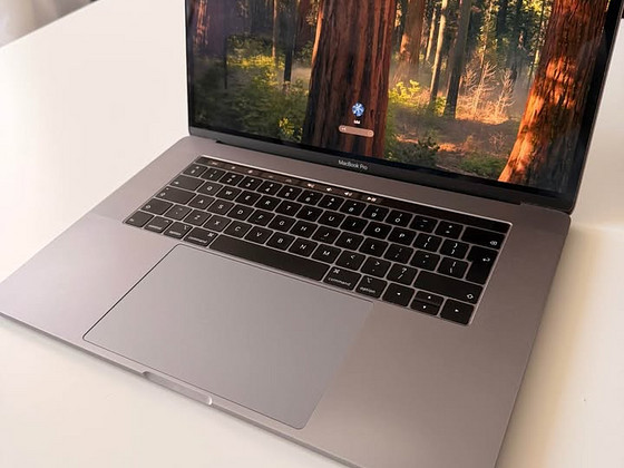 MacBook Pro 2018 15.6
