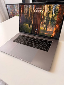 MacBook Pro 2018 15.6 (1 фото из 3)
