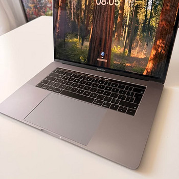 Macbook Pro 2018 15.6