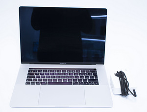 Ноутбук MacBook Pro 15 дюймов 2018 16GB RAM 256GB SSD (2 фото из 3)