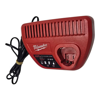 Laadija Milwaukee C12C