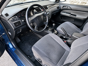 Mitsubishi Lancer (6 фото из 9)