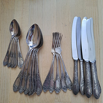 Söögiristade komplekt