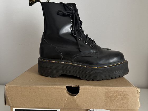 Dr. Martens Jadon 38