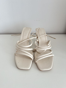 Stradivarius kingad 38 (1 foto / 3)