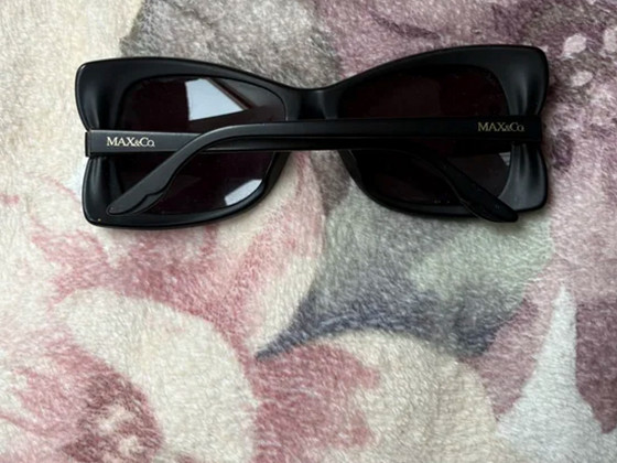 Max & Go bowtie sunglasses
