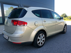 SEAT Altea XL 2.0 TDI 103 кВт автомат (4 фото из 7)
