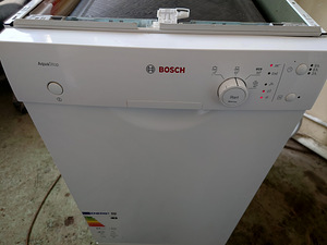 Noudepesumasin BOSCH 45 sm (3 foto / 5)