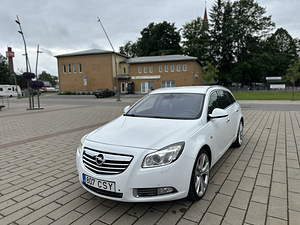 Opel Insignia Sports Tourer 2.0 118kw atm 4x4 2012a (1 foto / 9)