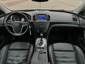 Opel Insignia Sports Tourer 2.0 118kw atm 4x4 2012a (6 foto / 9)
