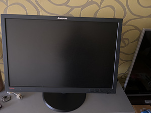 Монитор Lenovo (1 фото из 5)