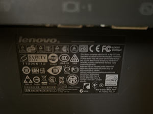 Монитор Lenovo (5 фото из 5)