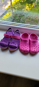 Crocs roosad C10-C11 28-29 Crocs lillad C13 30-31 2TK (2 foto / 5)