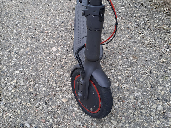 Xiaomi Mi Electric Scooter Pro