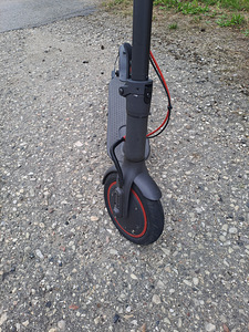 Xiaomi Mi Electric Scooter Pro (1 фото из 5)