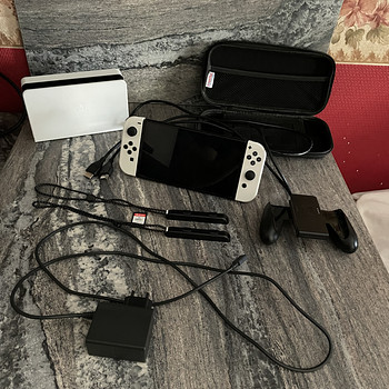NINTENDO SWITCH OLED