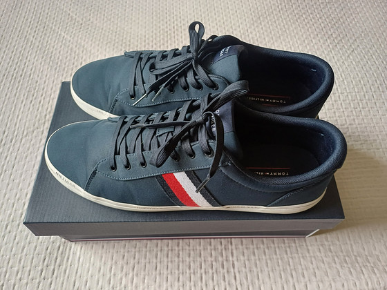 Темно-синие кеды Tommy Hilfiger