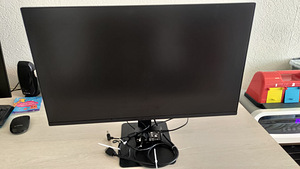 Monitor (1 foto / 2)