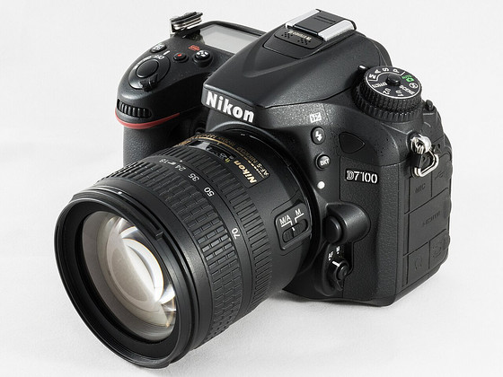 Nikon D7100 komplekt