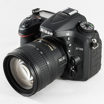 Nikon D7100 комплект