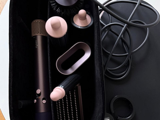Dyson Airwrap Jasper Plum värv