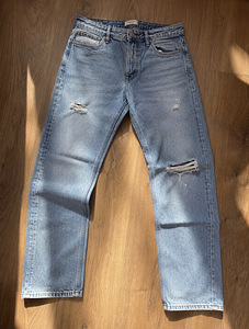 Jack & Jones — stiilsed rebitud teksad (1 foto / 1)