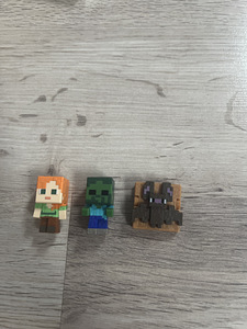 Фигурки Minecraft Kinder Joy (2 фото из 2)