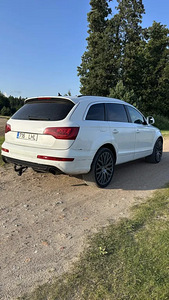 Audi Q7 3.0 TDI (1 фото из 7)