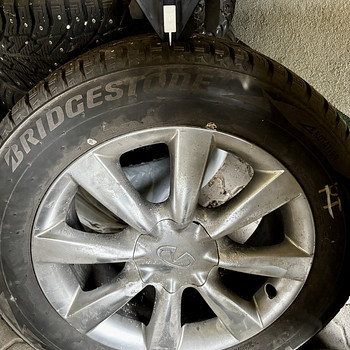 Müüa talverehvid koos velgedega 235/60 R18