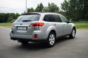 Subaru Legacy/Outback 2.0D (5 фото из 11)