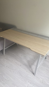 Компьютерный стол IKEA UTESPELARE (1 фото из 2)