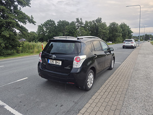 Toyota Verso (9 фото из 15)