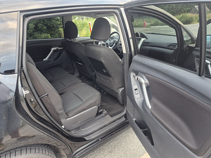 Toyota Verso (15 фото из 15)